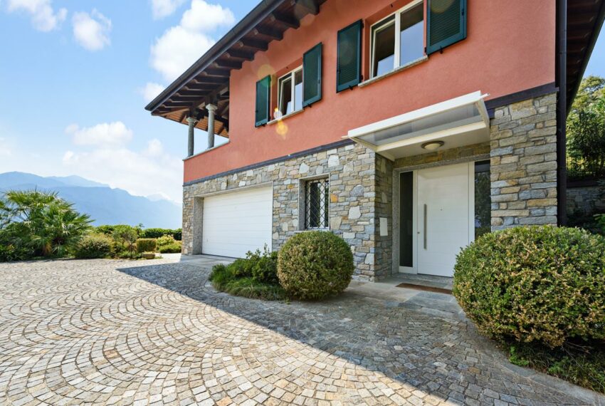 Villa in vendita sul lago di Como con giardino e piscina (27)