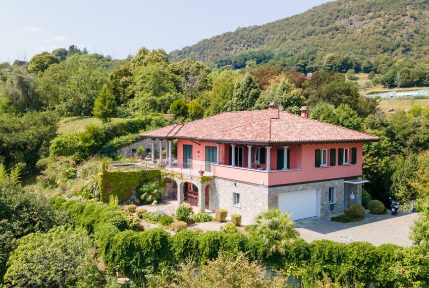 Villa in vendita sul lago di Como con giardino e piscina (32)