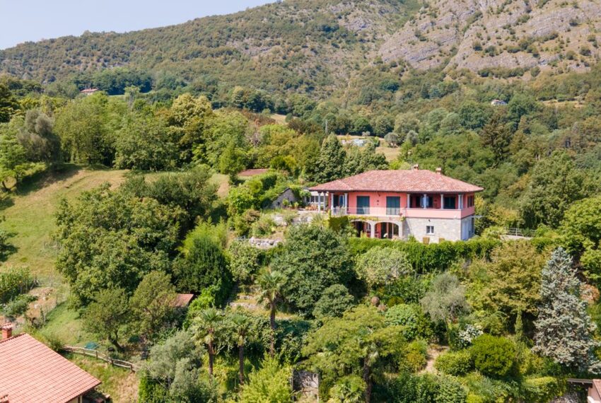 Villa in vendita sul lago di Como con giardino e piscina (33)