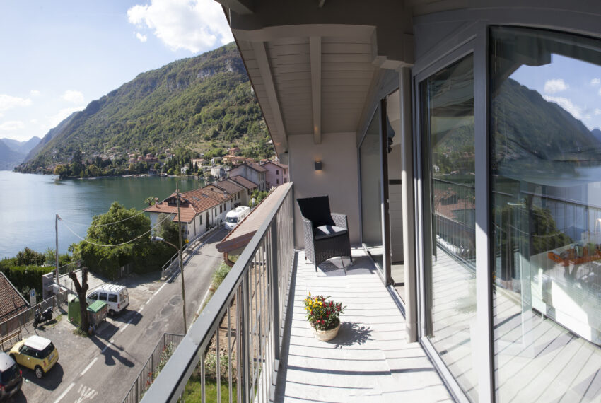 Appartamento in vendita a Ossuccio Lago di Como in residence con piscina (1)