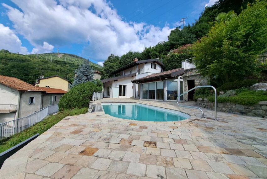 Villa Gravedona con piscina e vista lago (38)