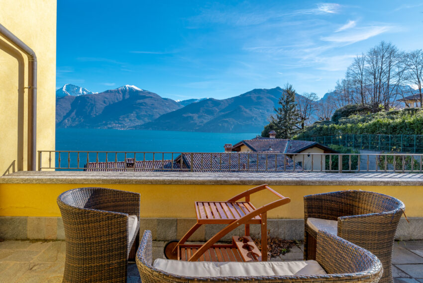 Villa in vendita a Menaggio - Lago Como - vista lago giardino piscina (10)