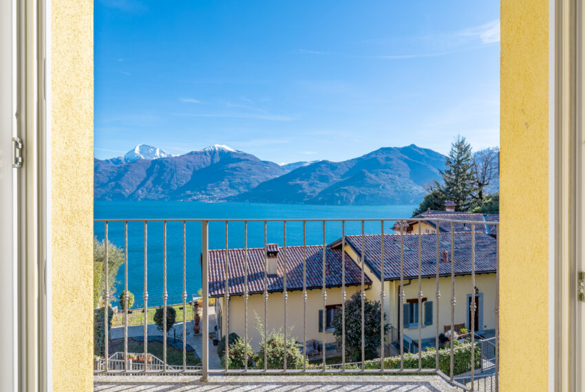 Villa in vendita a Menaggio - Lago Como - vista lago giardino piscina (21)