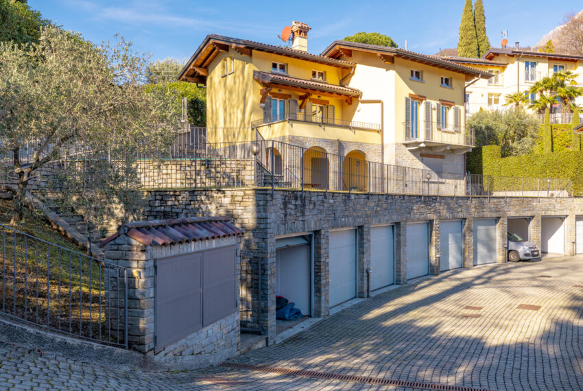 Villa in vendita a Menaggio - Lago Como - vista lago giardino piscina (8)