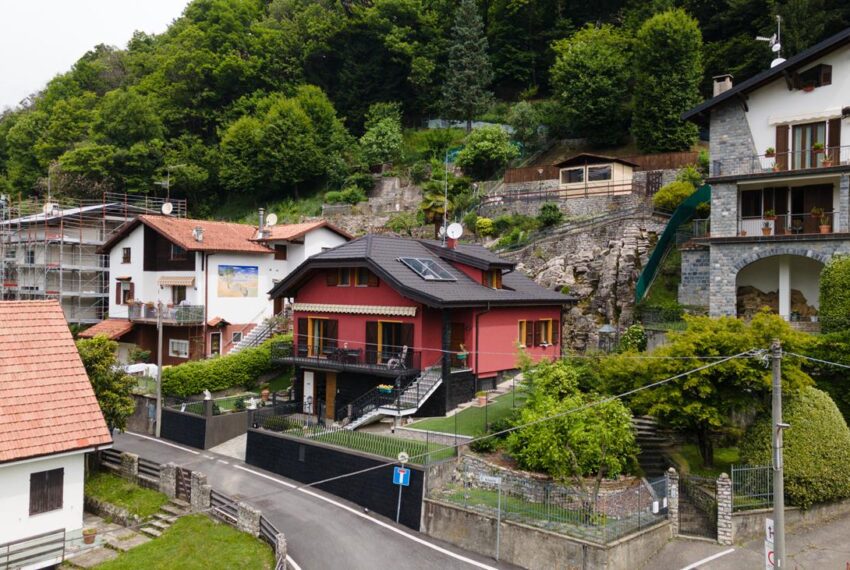 Dizzasco villa con giardino (1)