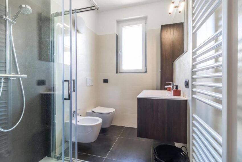 Appartamento Domaso in residence con piscina (17)