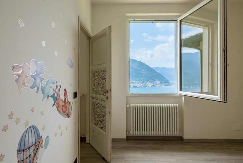 Faggeto Lario villa vista lago (33)