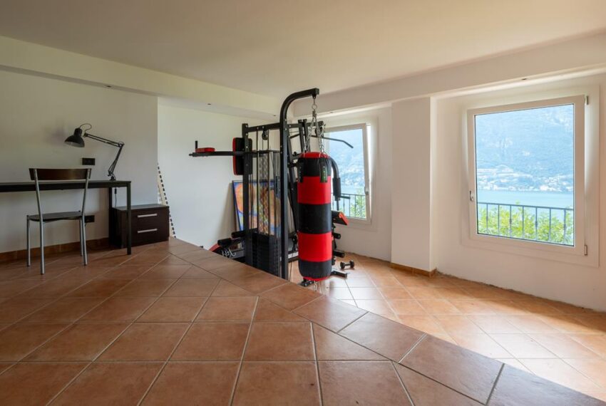 Faggeto Lario villa vista lago (35)