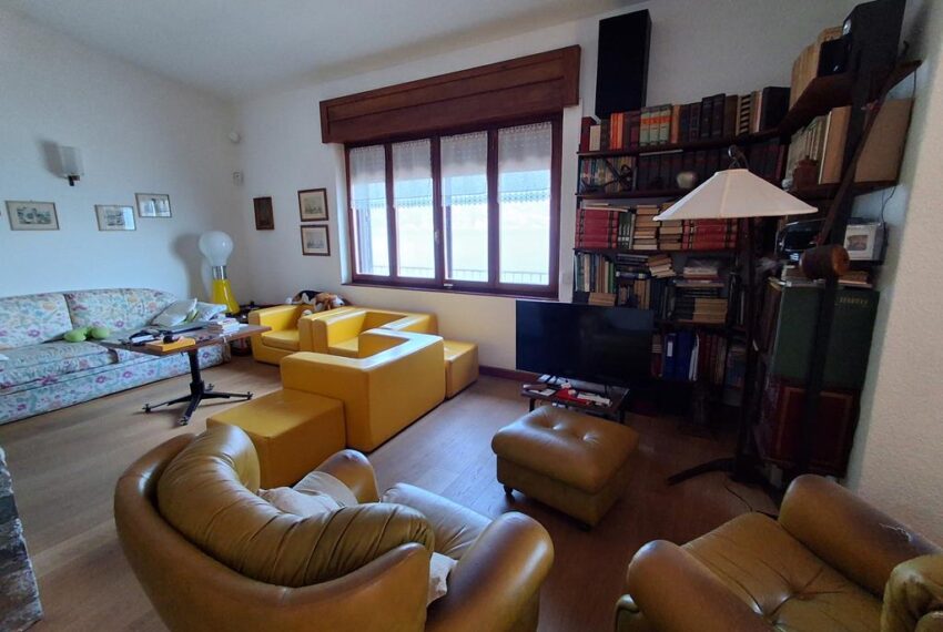 SAN SIRO villa direttamente a lago (11)