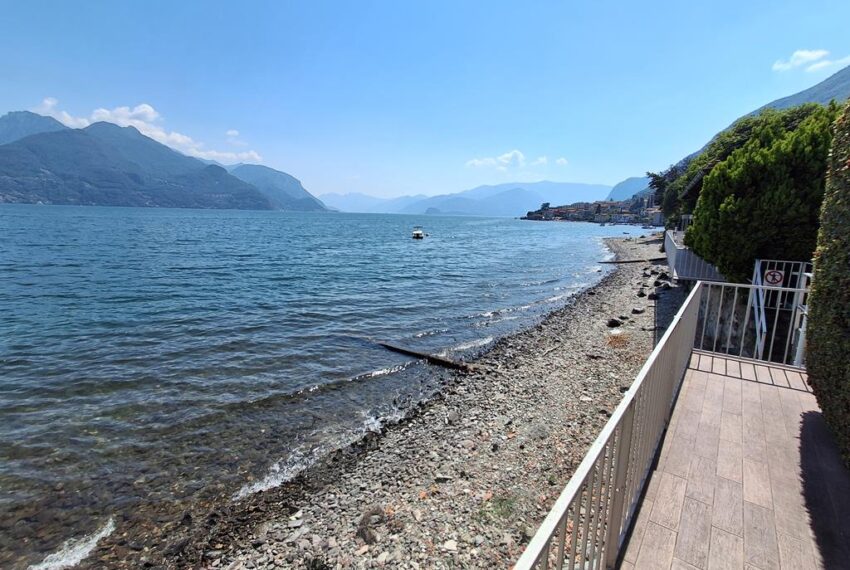SAN SIRO villa direttamente a lago (23)