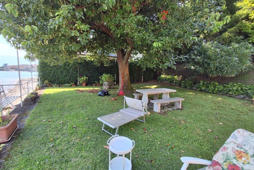 SAN SIRO villa direttamente a lago (6)