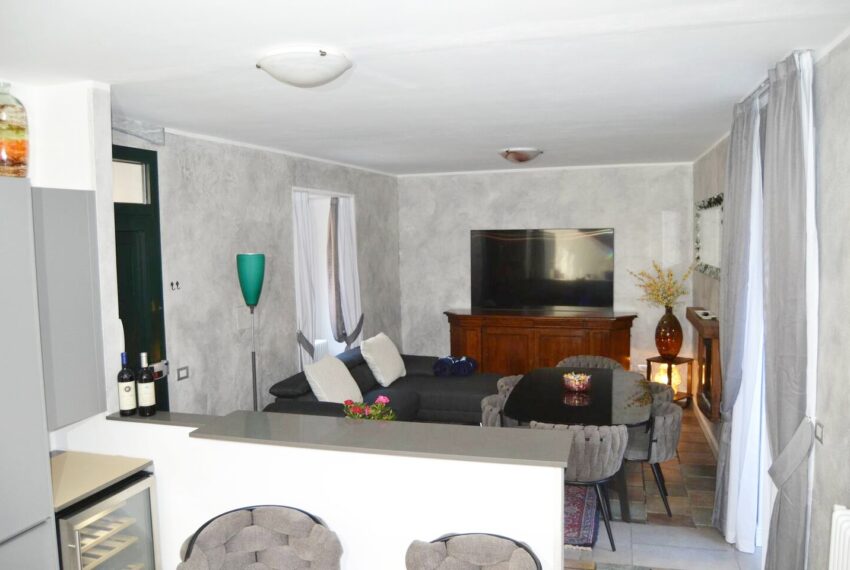 66c2d9be-0cf6-47dc-a962-e18350b8b5aa