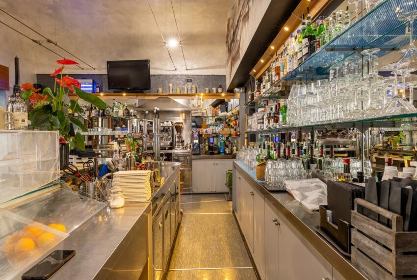 Dongo bra - pub in vendita (17)