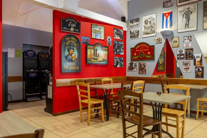 Dongo bra - pub in vendita (21)