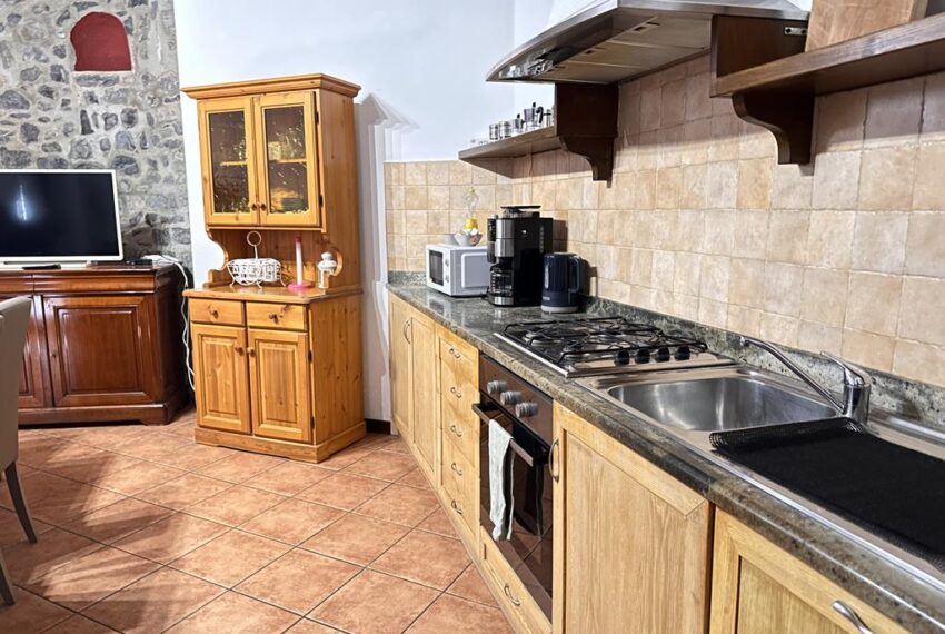 Argegno appartamentoin centro storico (13)