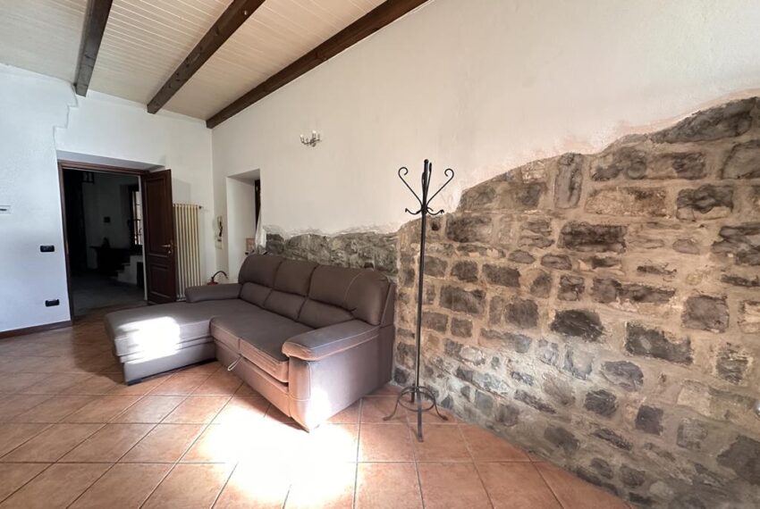 Argegno appartamentoin centro storico (15)