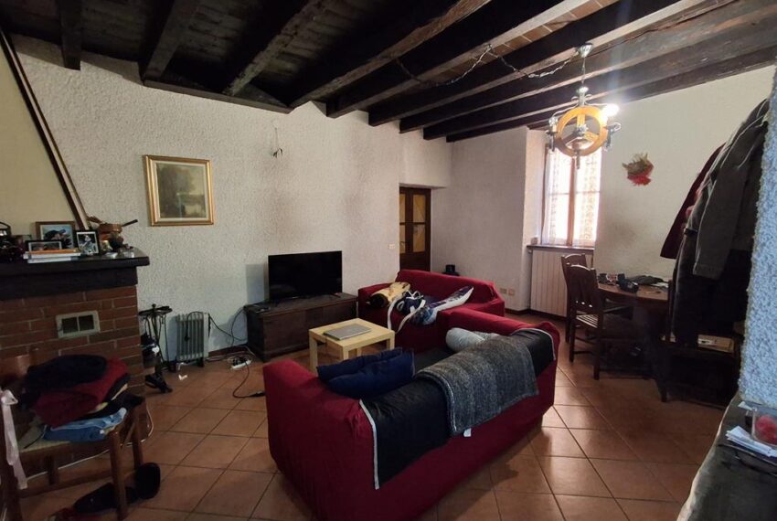 Grandola ampia casa nel borgo storico (9)