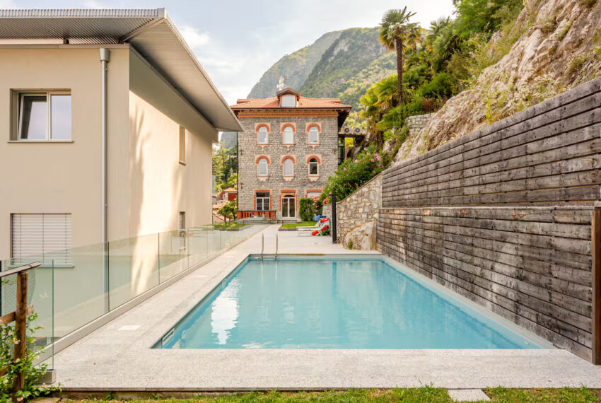 0040946-0040787-7da2a412-7664-4f51-aa78-effc0b29b9ad