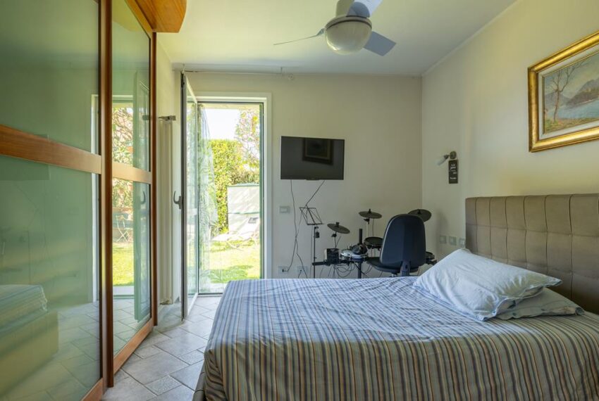 Griante appartamento con giardino e vista (15)