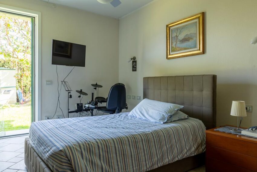 Griante appartamento con giardino e vista (16)