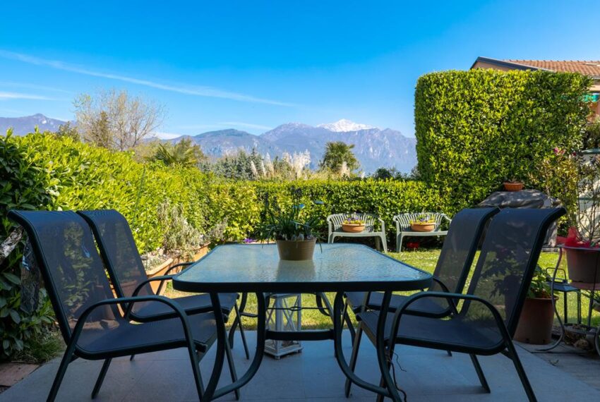 Griante appartamento con giardino e vista (25)