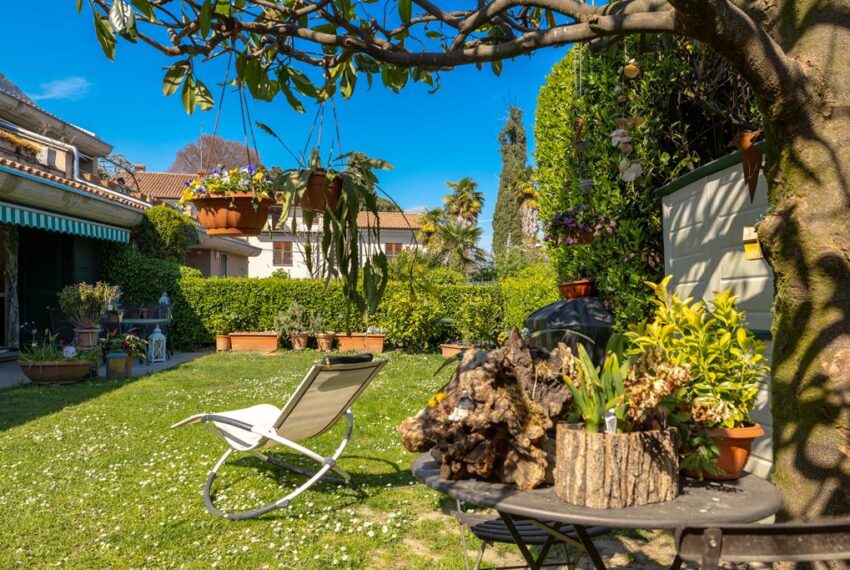 Griante appartamento con giardino e vista (28)