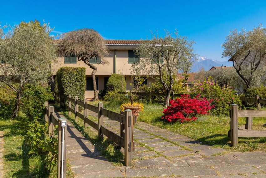 Griante appartamento con giardino e vista (29)