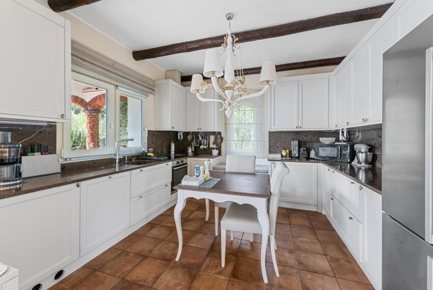 Menaggio villa con piscina vista lago (21)