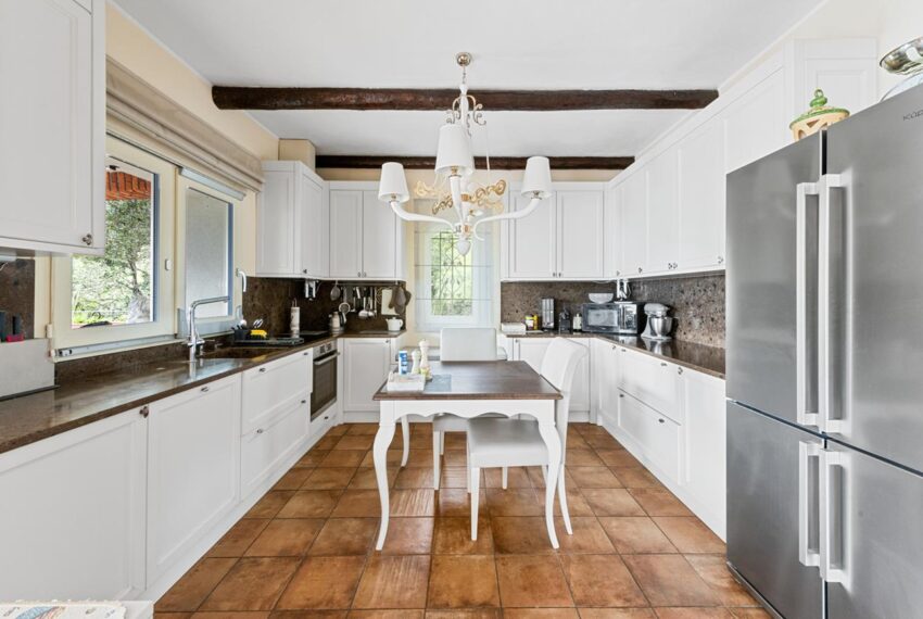 Menaggio villa con piscina vista lago (23)