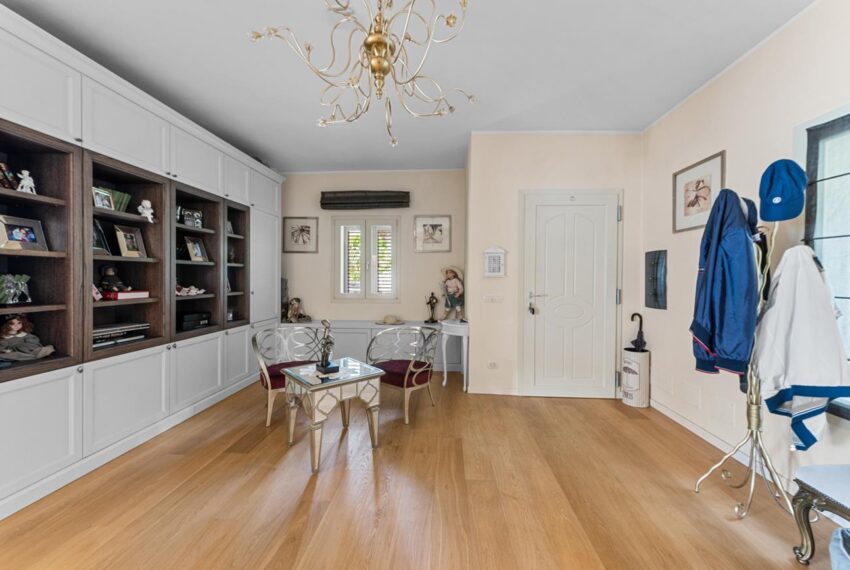 Menaggio villa con piscina vista lago (9)