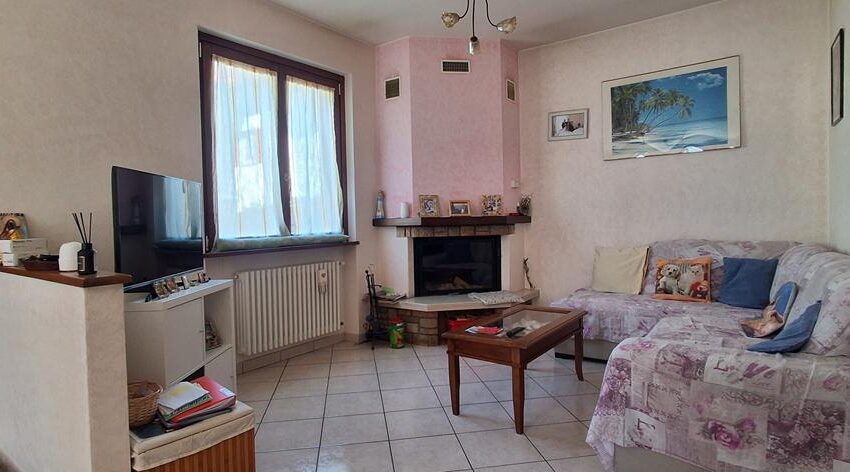 Porlezza casa con giardino (12)