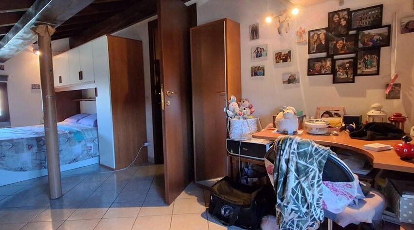 Porlezza casa con giardino (28)