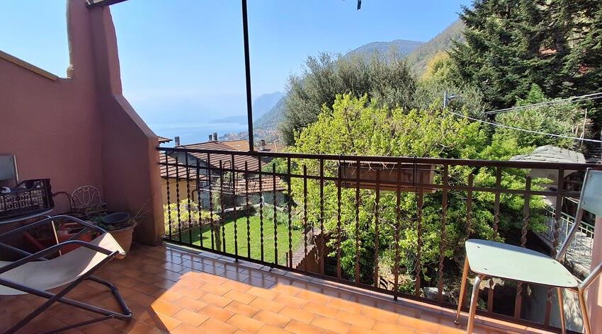 San Siro casa tipica di paese con vista lago (18)