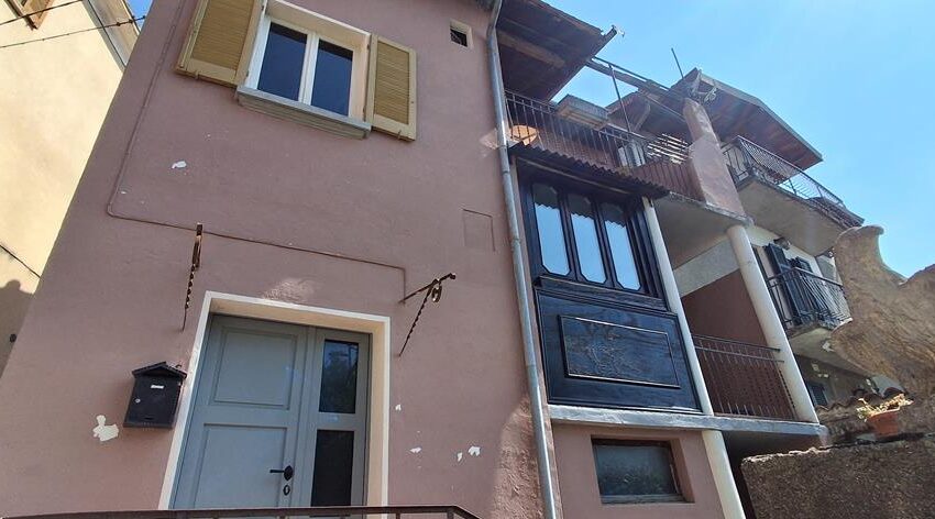 San Siro casa tipica di paese con vista lago (2)