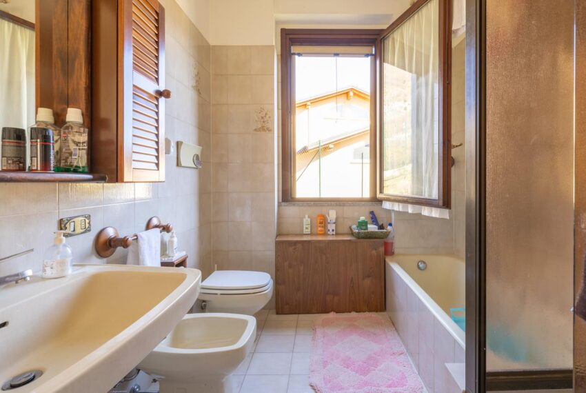 Appartamento vendita Tremezzina - Mezzegra residence piscina (15)