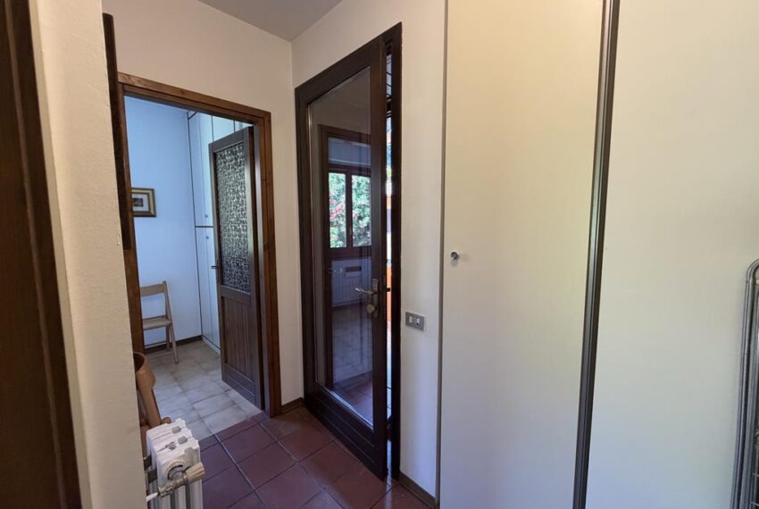 Menaggio bilocale con terrazzo e garage (14)