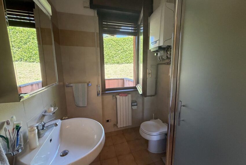 Menaggio bilocale con terrazzo e garage (4)