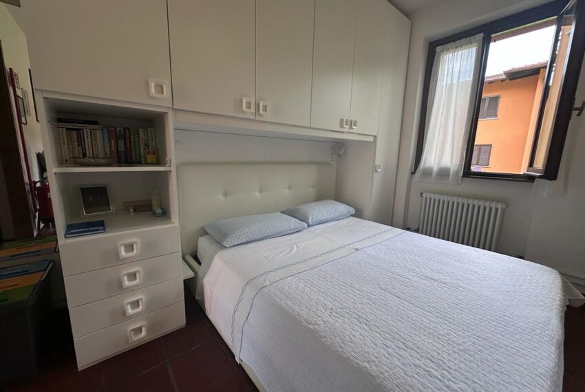 Monolocale Menaggio con posto auto (9)