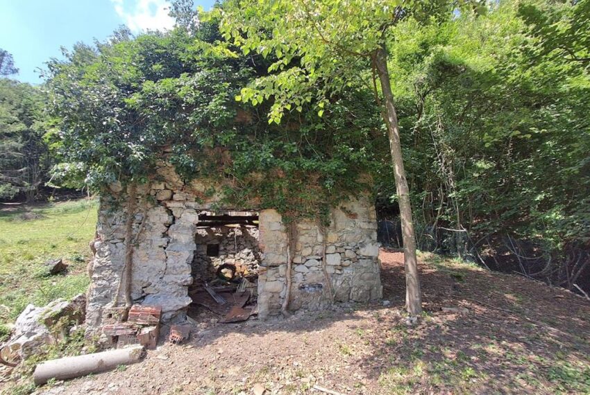Menaggio rustico con terreno (11)