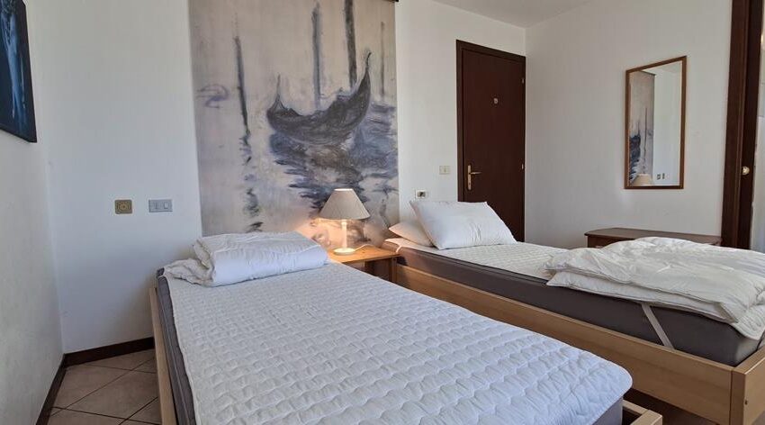 Musso appartamento in borgo con terrazza vista lago (11)