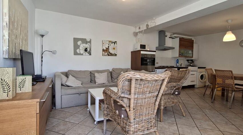 Musso appartamento in borgo con terrazza vista lago (14)