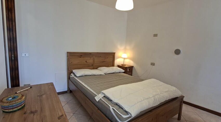 Musso appartamento in borgo con terrazza vista lago (5)
